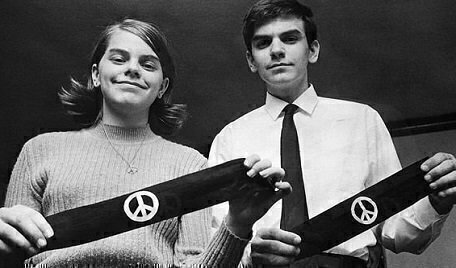 What are the limits of student free speech protests in public schools?